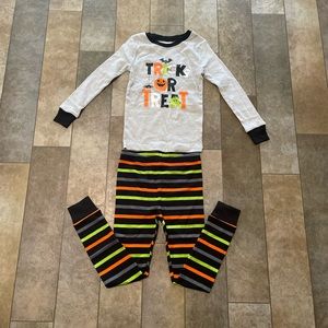 Kids Halloween Pajama Set Size 5